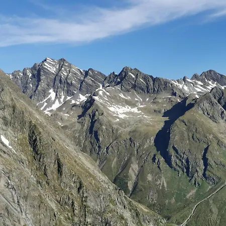 Olympia Axams Апартаменты *